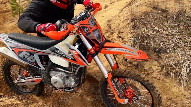 KTM 450 VS GR8 450. МОЛОДЫЕ ПИТБАЙКЕРЫ ПОКАЗЫВАЮТ ДЕДУ КАК НАДО РАЗДАВАТЬ. смотреть онлайн