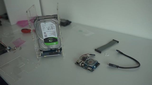 ODroid Cloudshell 2 Assembly - Odroid XU4 - Cheap DIY NAS - How To Break It смотреть онлайн