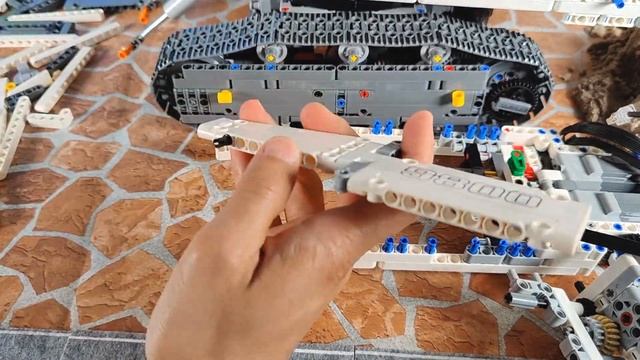 LEGO Liebherr Technic R 9800 42100 Excavator Speed Build Unboxing Building Kit Assembly Instruction смотреть онлайн