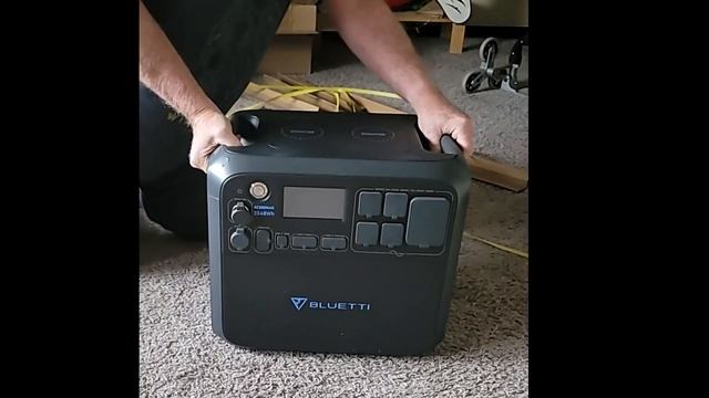 Unboxing the Powerful Bluetti AC200Max Solar Generator смотреть онлайн