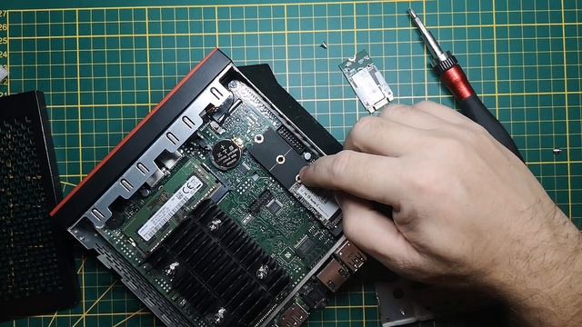 256 GB für den Futro S740 + Einbau + Zittern смотреть онлайн