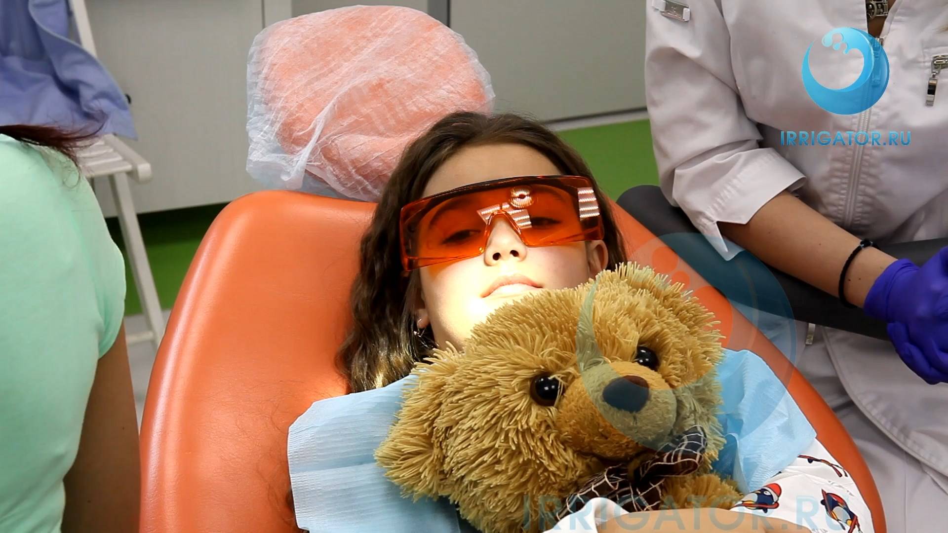 Детская стоматология. Профессиональная гигиена полости рта смотреть онлайн