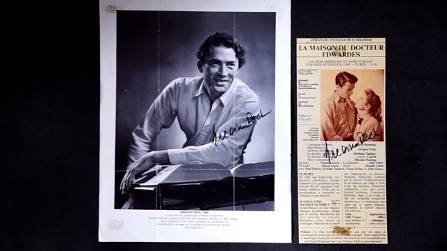 " GREGORY PECK " AUTOGRAPHS " 9015 JAK ARNOULD ©ADAGP смотреть онлайн