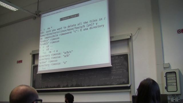 Corsi GNU/Linux Avanzati 2014 Lez.1 Parte 1/2 - Bash e filtri смотреть онлайн