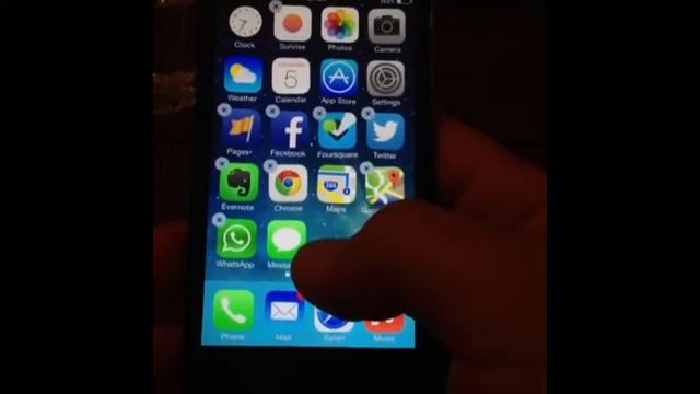 iOS 7 Music App Bug смотреть онлайн