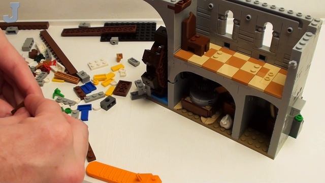 LEGO Icons 2022 Lion Knights' Castle 10305 Build Part 3 смотреть онлайн