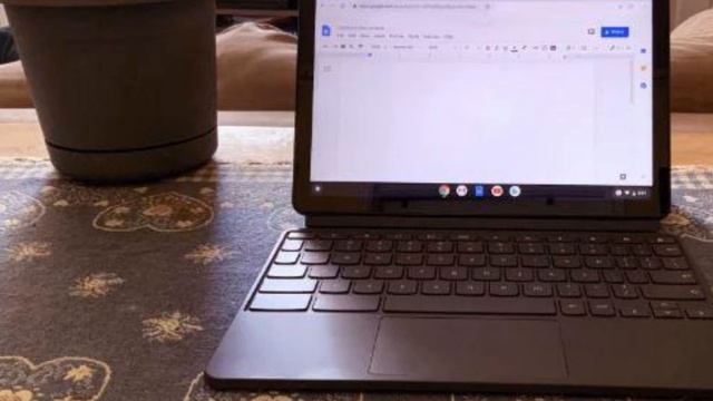 Lenovo IdeaPad Duet Review - Solid Chromebook with a few minor flaws смотреть онлайн