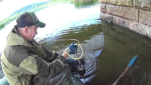 ВОТ ТАК МЕТАЛЛ ПОПАДАЕТ В ВОДУ!!! смотреть онлайн