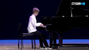 Кирилл Сафронов — «У вечного огня», композитор В. Коровицын