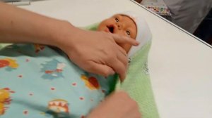 Как пеленать новорожденного