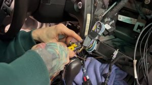 Установка магнитолы TEYES на Ford Explorer 5 2011-2019 + камера заднего вида Sony