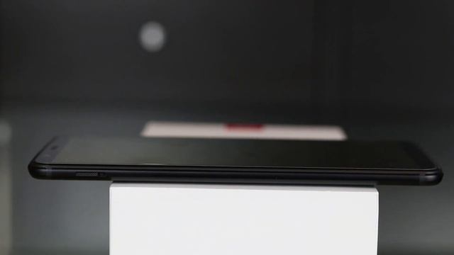 OnePlus 5T #7DayReviewChallenge - Day 2 - Design and Display смотреть онлайн