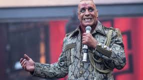 Как живёт Тилль Линдеманн и сколько он зарабатывает смотреть онлайн