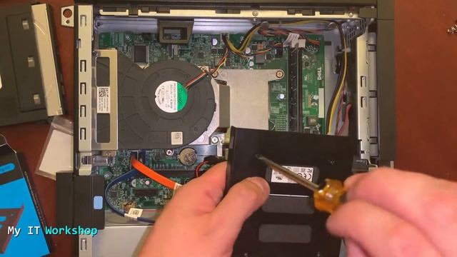 Installing SSD with a 2.5" to 3.5" Bracket | Replace my HDD with SSD смотреть онлайн
