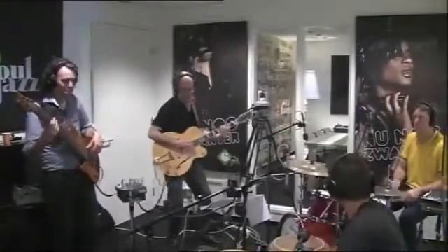 JUJU BROS NEWBELL Manu Dibango-By djfunk80.com London смотреть онлайн