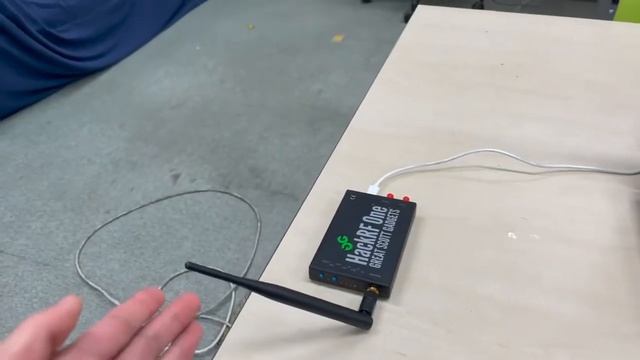 FM Radio Receiver using HackRF and GNURadio смотреть онлайн