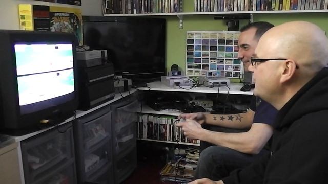 Cojonesdeloro comes to visit for a trade & for some oldskool multiplayer NES & SNES action смотреть онлайн