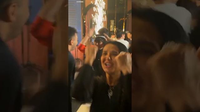 YULDUZ USMONOVA & MALIK - O'ZBEKCHA GAPIR | Юлдуз Усмонова & Малик - Узбекча гапир #yulduzusmanova смотреть онлайн