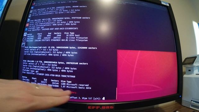 Doing Cool Shit with LVM2 in Linux смотреть онлайн