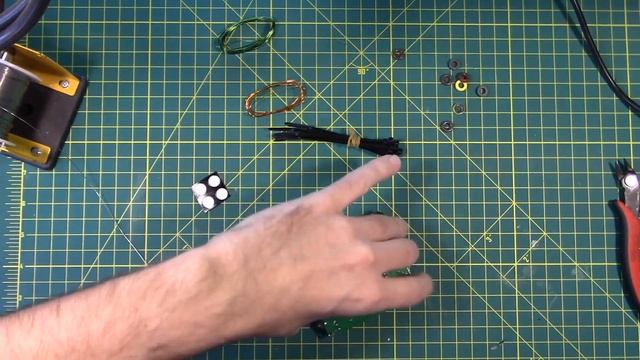 #32 How to Build a Low Power Radio - QRPGuys DSB Transceiver Kit #4 смотреть онлайн