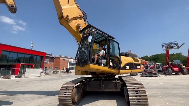 Caterpillar 330D UHD Massucco T id 3582 смотреть онлайн