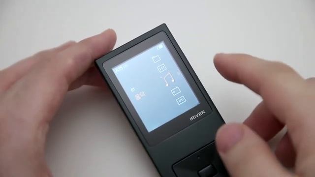 스마트폰 시대의 24bit 재생 MP3 플레이어! 아이리버 E700 사용기! смотреть онлайн