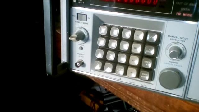 HEWLETT PACKARD 8660C 1MHZ-2.6GHZ RF signal generator смотреть онлайн