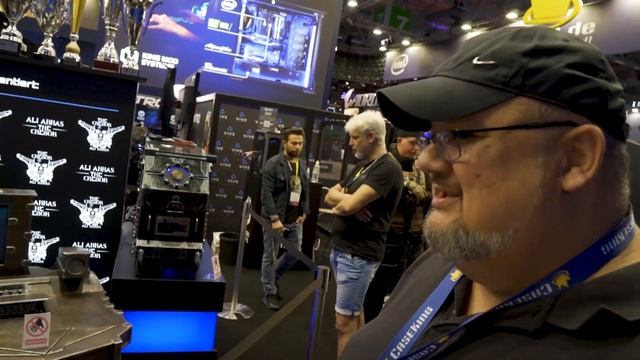 The Best Computer Modding Showcase at Gamescom 2019 by Cre8or at Caseking Booth смотреть онлайн
