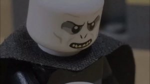 LEGO Harry Potter and the Deathly Hallows Part 2: Harry vs. Voldemort Final Battle Clip