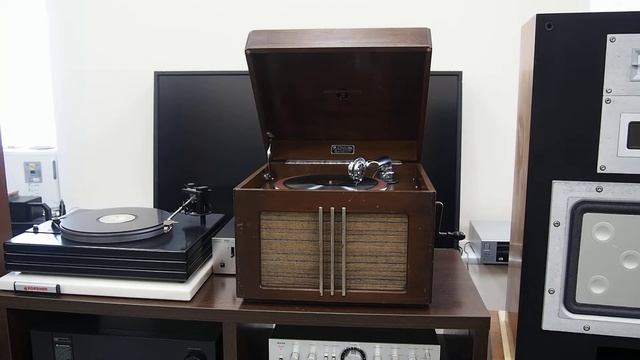 Граммофон COLUMBIA Viva-Tonal Grafonola. model NO. G-150 смотреть онлайн