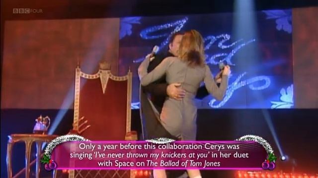 Tom Jones & Cerys Matthews - Baby It's Cold Outside смотреть онлайн
