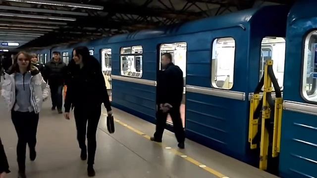 Вагон прибыл на конечную станцию Купчино смотреть онлайн