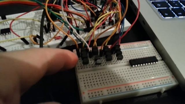 Multi-sensor 1-wire bus demonstration смотреть онлайн