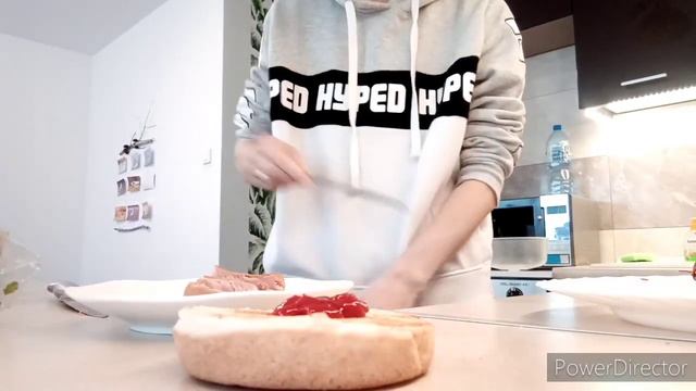 ПОЛЬША. В ДВЕРЬ СТУЧАЛ И ПЛАКАЛ ГОДОВАЛЫЙ МАЛЫШ😧 МИЛЕНА ЗАБЫВАЕТ РУССКИЙ🤦♀️ смотреть онлайн