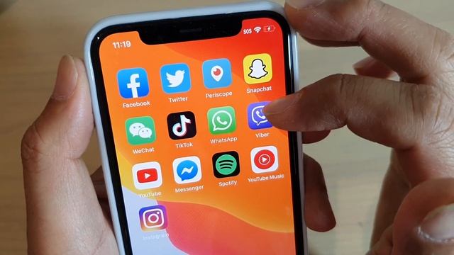 iPhone 11 Pro: How to Install Top 12 Social Media Apps смотреть онлайн
