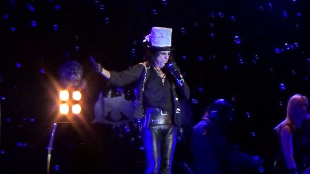 Alice Cooper - School's Out - 7-15-15 смотреть онлайн