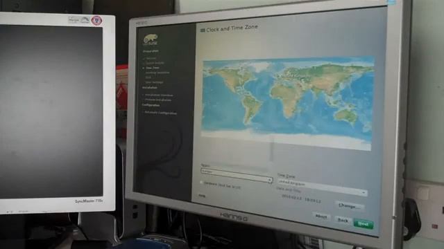 Installing Linux's OpenSUSE 11.2 смотреть онлайн