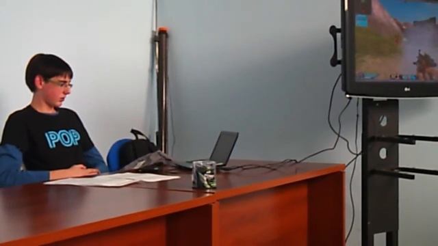 Charla "Video-Juegos en el Software Libre, GNU/Linux y Android" Parte 4 смотреть онлайн