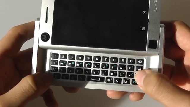 Retro Review: Motorola Devour Android Smartphone! смотреть онлайн