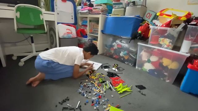 LEGO Technic 42115 Lamborghini Sián 18+ In The Making....... смотреть онлайн