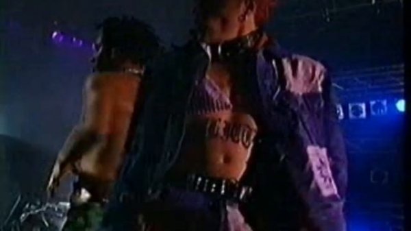 The Prodigy show in my desktop Linux =D