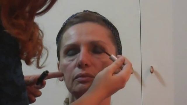 Trucco per pelli mature: Celebration day! смотреть онлайн