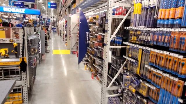 Lowe's Walk Threw, New buy one get one deals смотреть онлайн