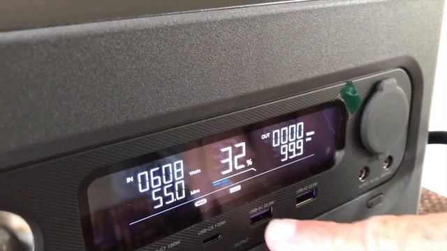 UGREEN Portable Power Station PowerRoam 600