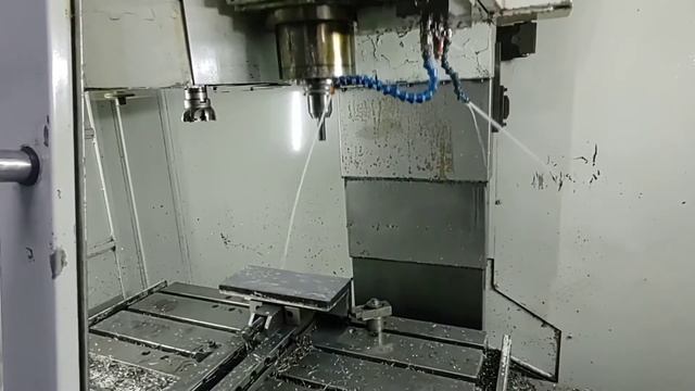 Hurco BMC30 - Linuxcnc retrofit - Automatic tool changer смотреть онлайн