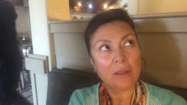 АМЕРИКАНСКАЯ ЕДА. ЧЕМ КОРМЯТ В РЕСТОРАНАХ США. СКОЛЬКО СТОИТ ОБЫЧНЫЙ УЖИН В РЕСТОРАНЕ смотреть онлайн