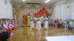 танец   березок  (средняя группа детского сада)