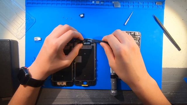 Fixing My Friends Smashed iPhone 6s смотреть онлайн