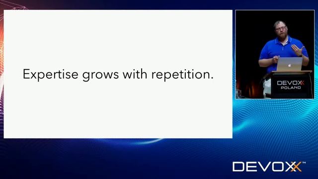 Responsible Microservices – Nathaniel Schutta смотреть онлайн