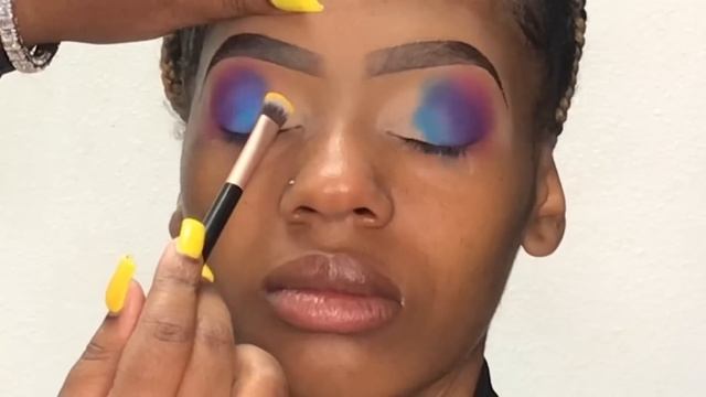 Vibrant Smokey Eye | Client Makeup Tutorial смотреть онлайн